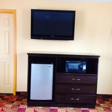 Blue Sky Inn Glens Falls-Saratoga-Lake George Chambre photo