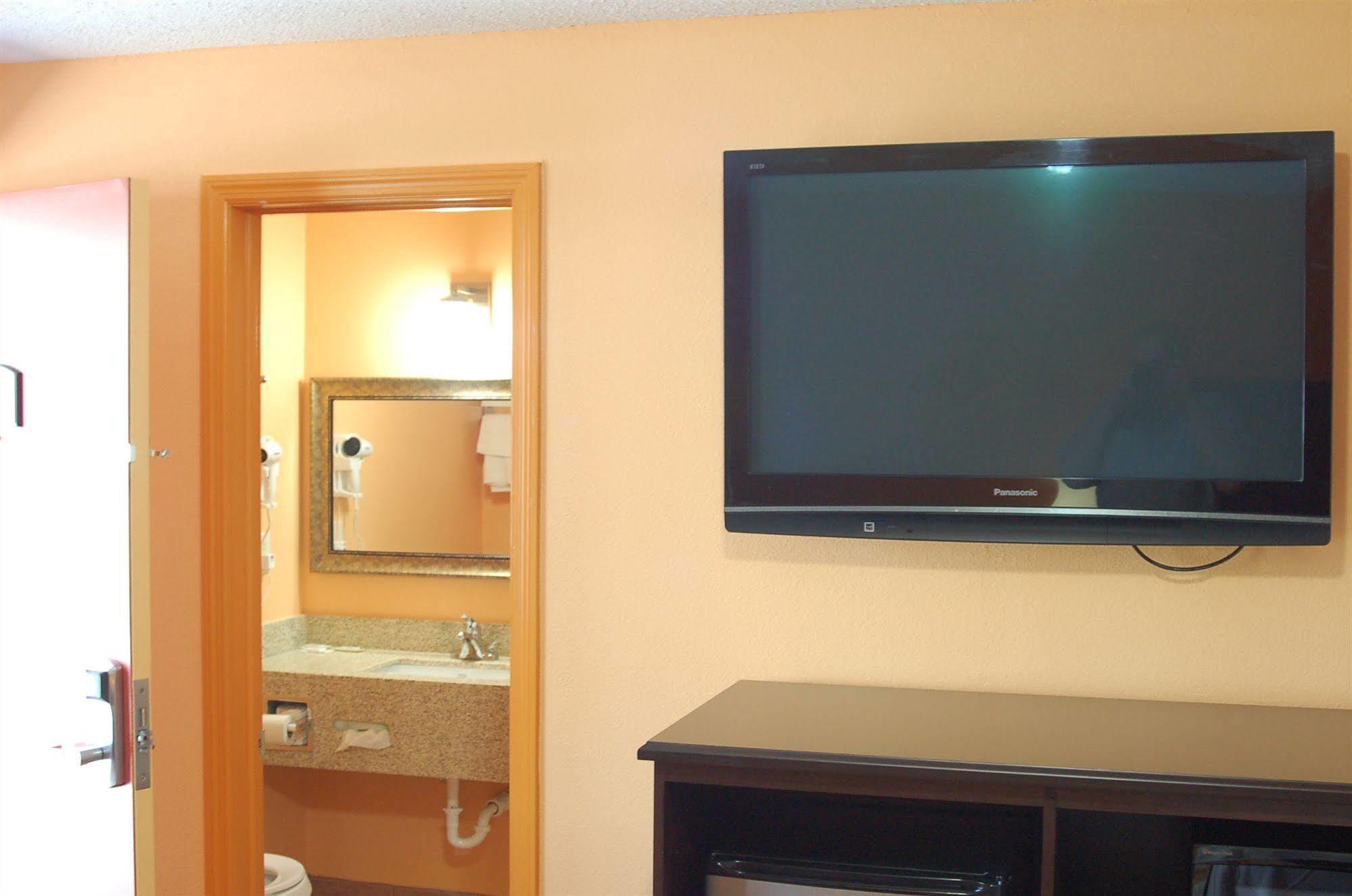 Blue Sky Inn Glens Falls-Saratoga-Lake George Extérieur photo