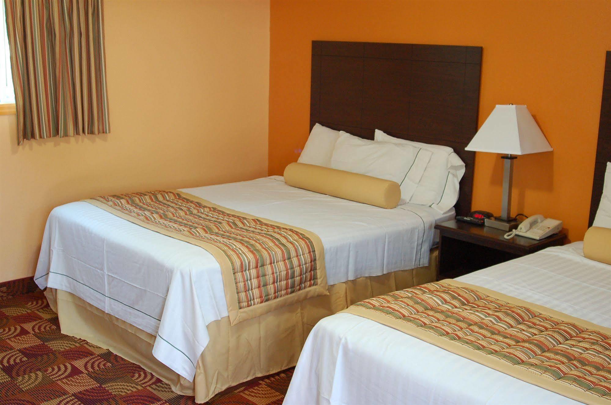 Blue Sky Inn Glens Falls-Saratoga-Lake George Extérieur photo