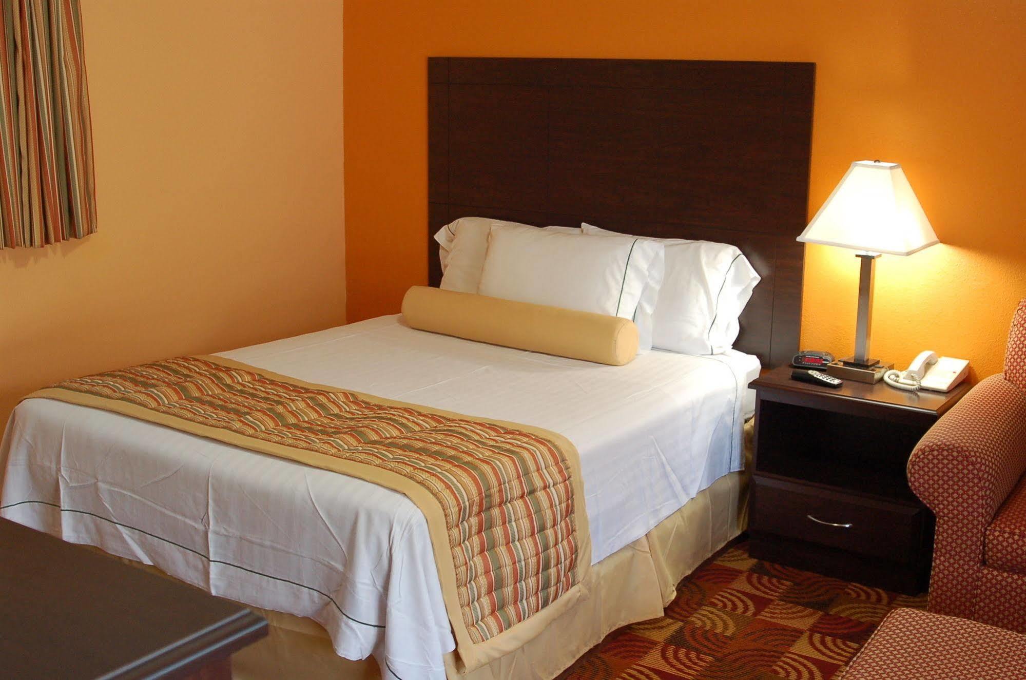 Blue Sky Inn Glens Falls-Saratoga-Lake George Extérieur photo