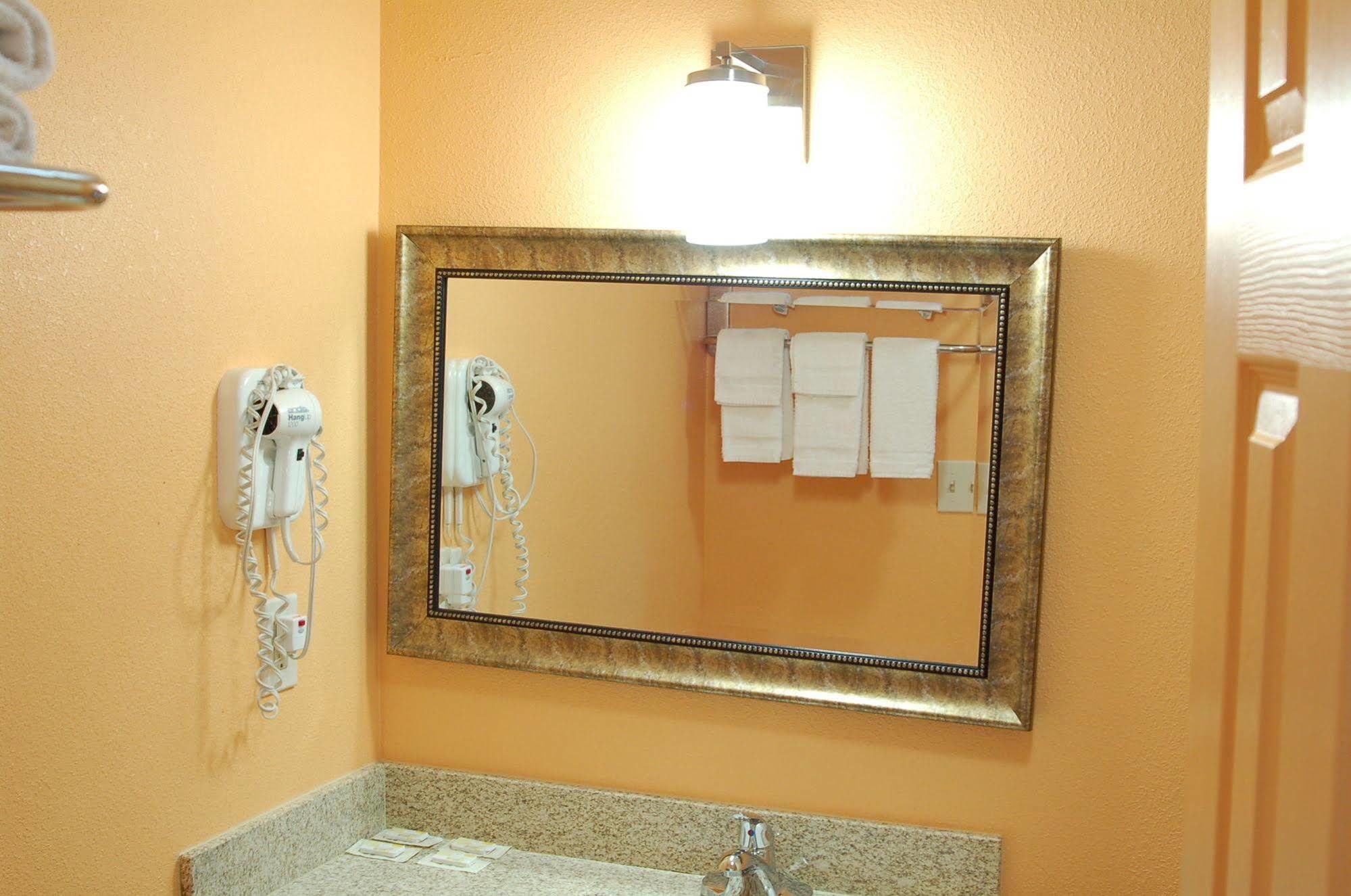 Blue Sky Inn Glens Falls-Saratoga-Lake George Extérieur photo