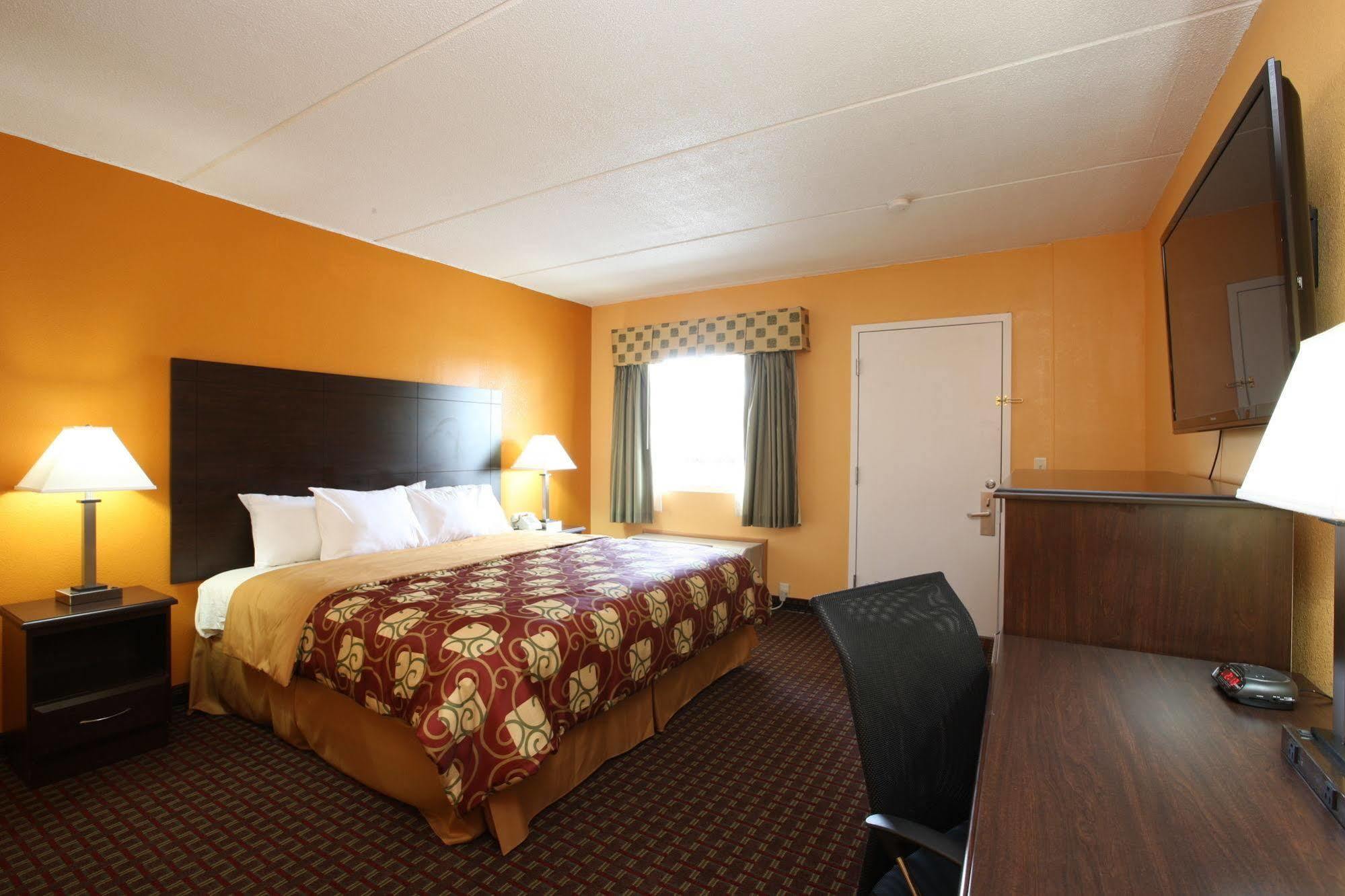Blue Sky Inn Glens Falls-Saratoga-Lake George Extérieur photo