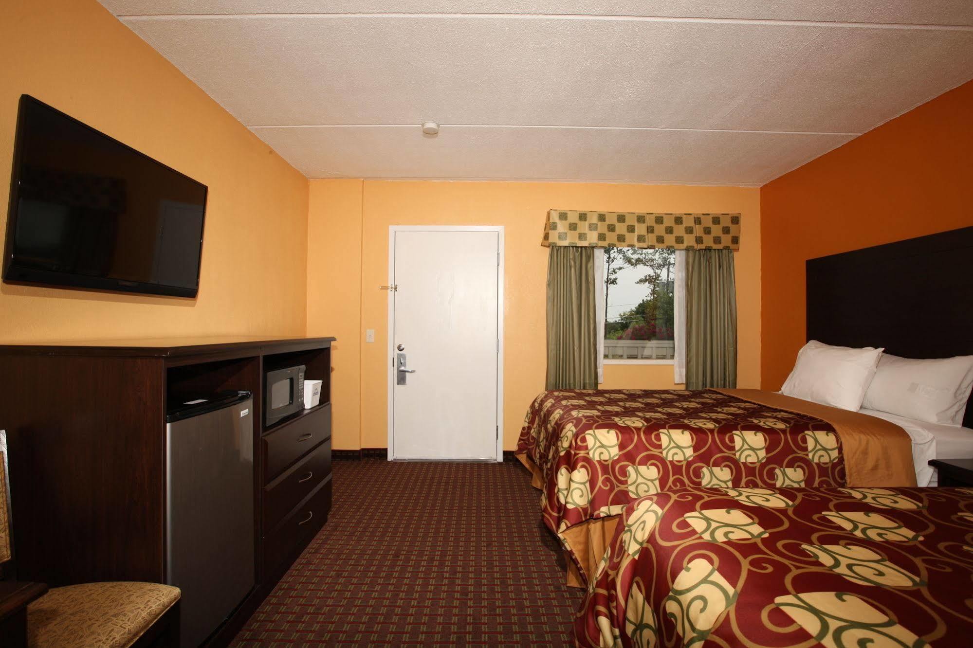 Blue Sky Inn Glens Falls-Saratoga-Lake George Extérieur photo