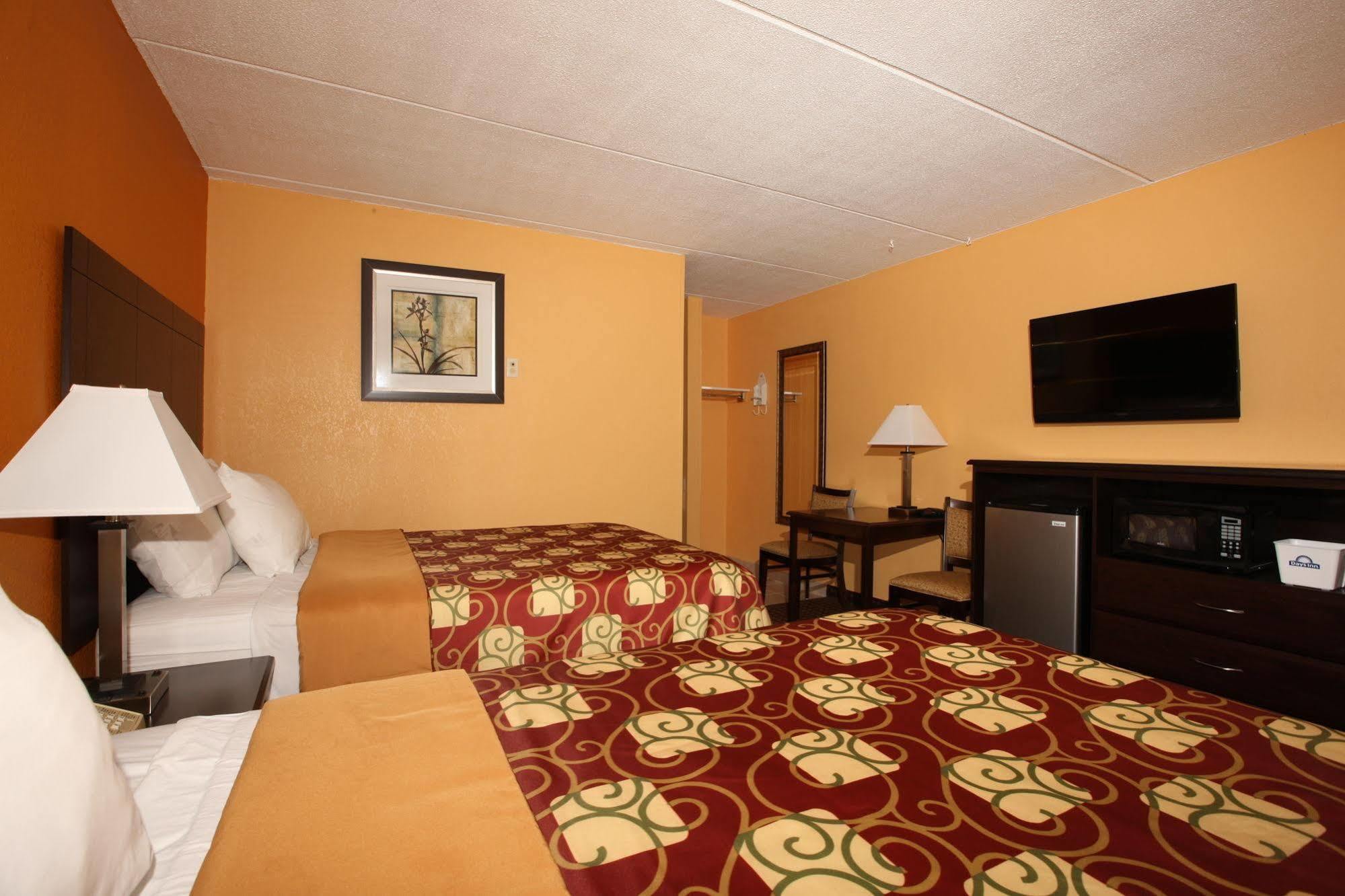 Blue Sky Inn Glens Falls-Saratoga-Lake George Extérieur photo
