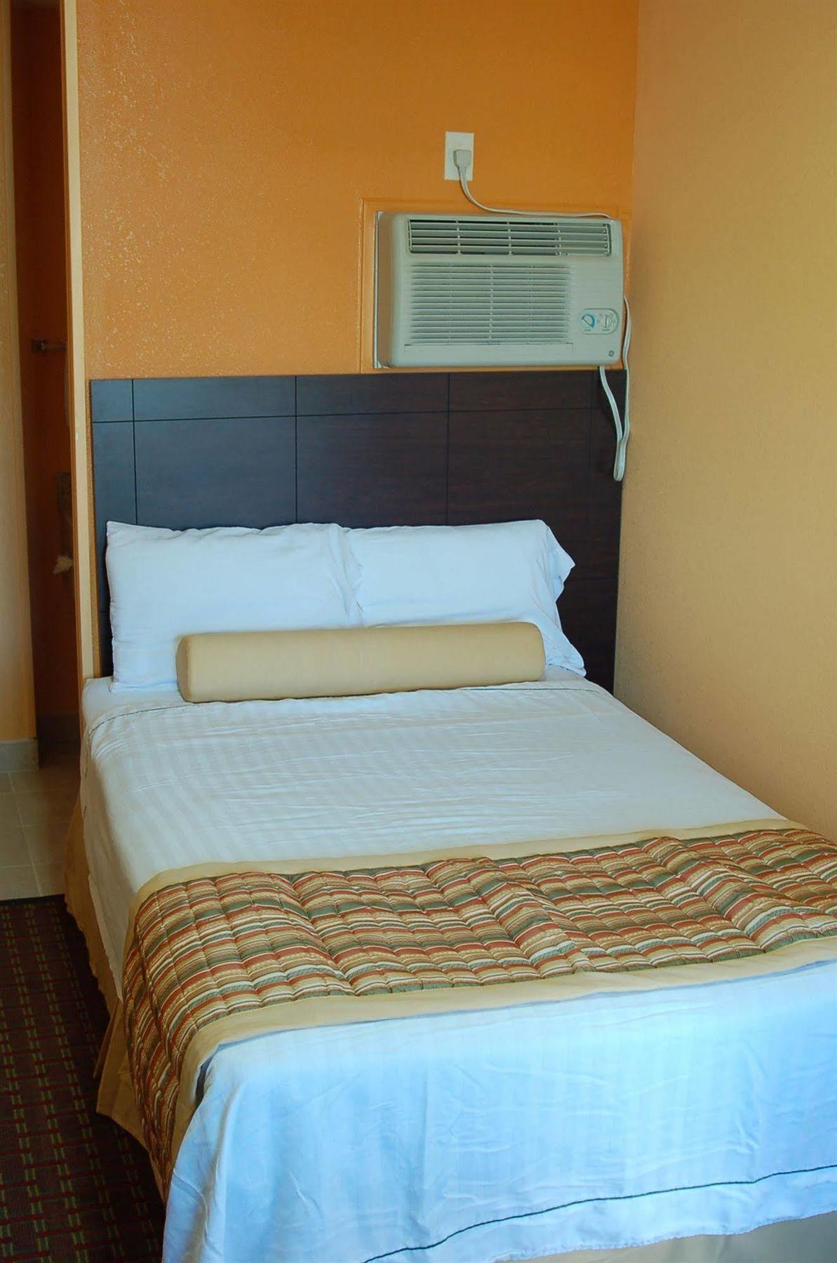 Blue Sky Inn Glens Falls-Saratoga-Lake George Extérieur photo